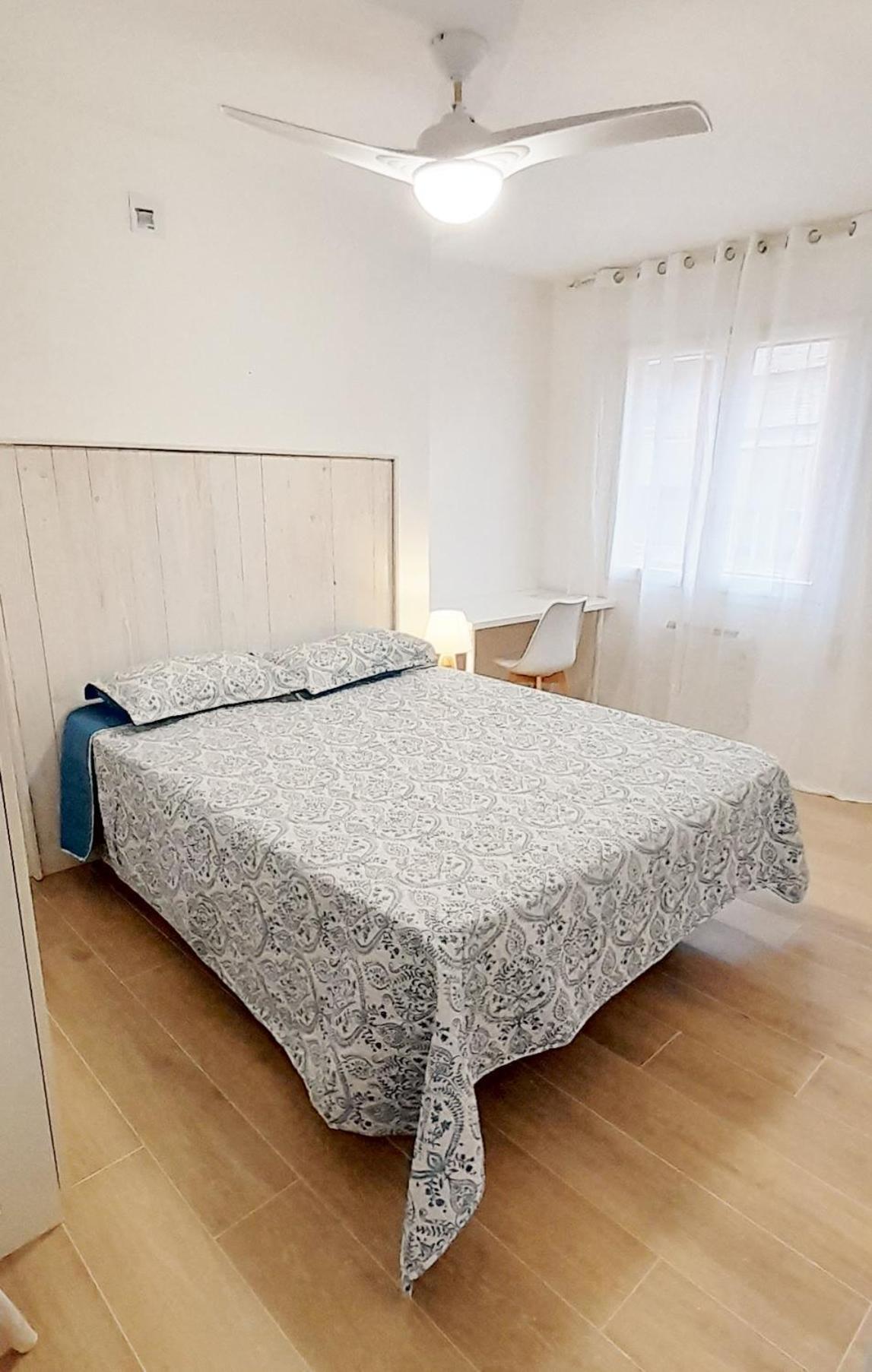 Tarragonaapartments Prim 350 Reus Esterno foto